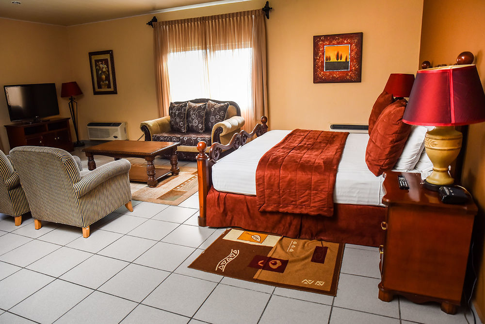 Hotel Victoria San Pedro Sula Bagian luar foto
